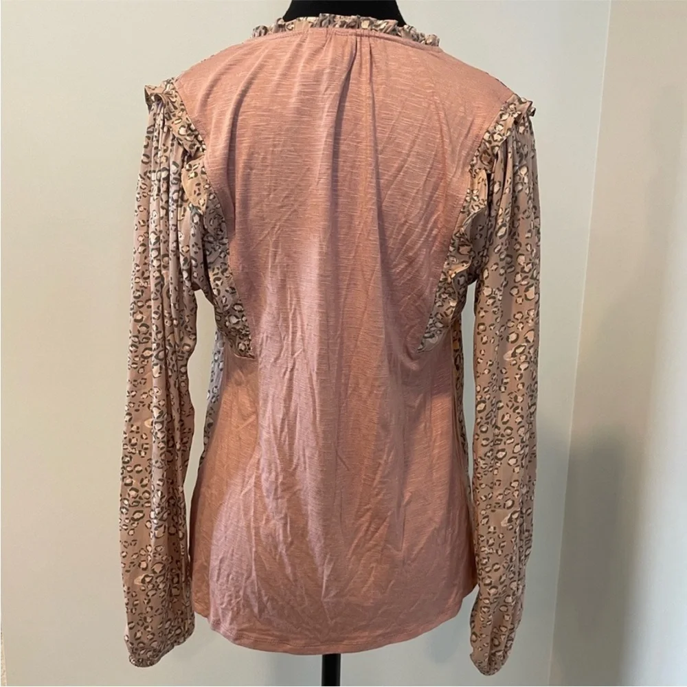 Anthropologie Dolan Pink & Grey Leopard Print Ruffle Blouse Oversized EUC - Picture 5 of 12